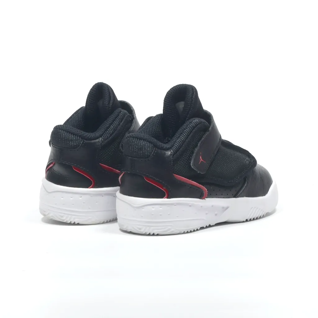 Air Jordan Max Aura 4 Sport Shoes Leather Black Color For Kids