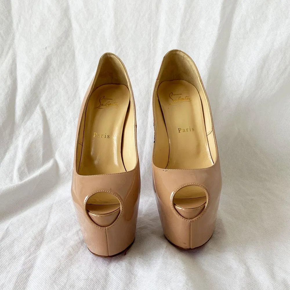 Christian Louboutin Nude Patent Daffodile Platform Pumps, 37