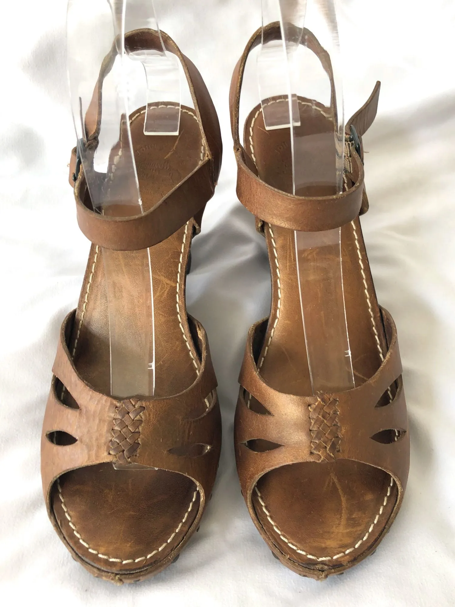 Frye Size 7.5 Brown Leather Studded Sandals