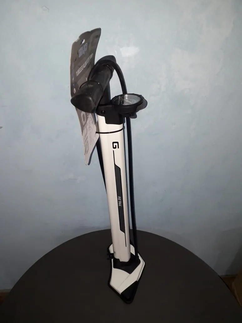 Giyo GF-94TA High Pressure Floor Pump