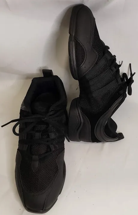 Leta -- Split Sole Dancesneaker -- Black