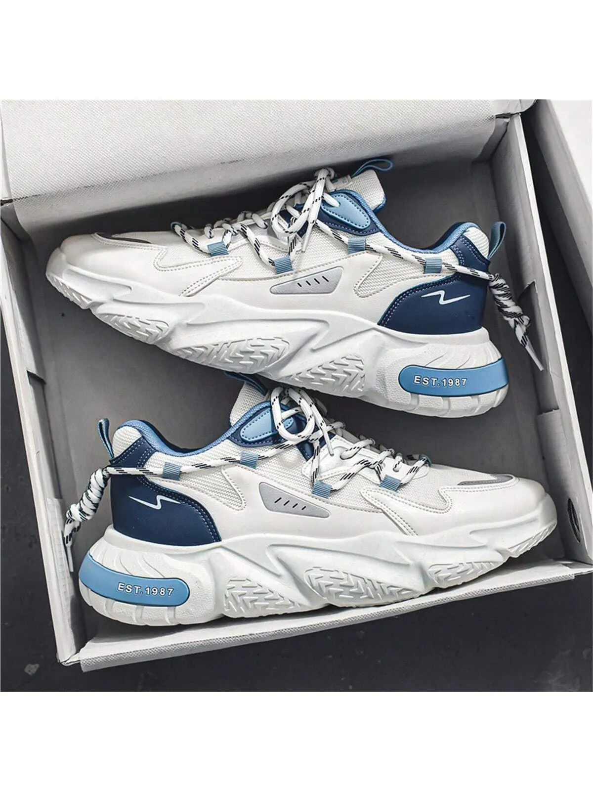 Men's Sports Shoes with Thickened Soles and Increased Height