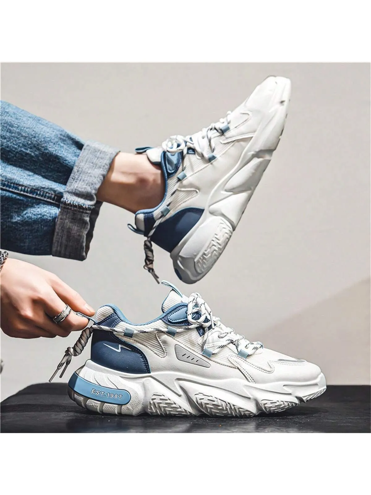 Men's Sports Shoes with Thickened Soles and Increased Height