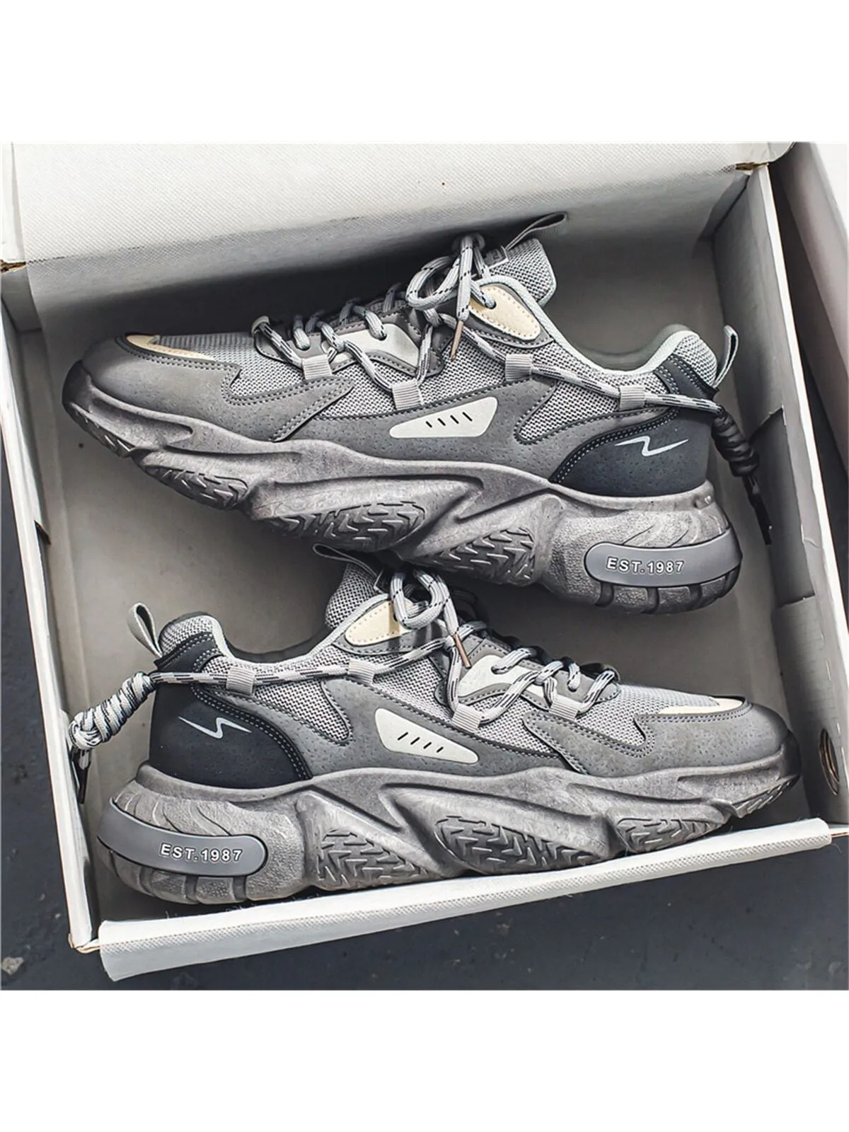 Men's Sports Shoes with Thickened Soles and Increased Height