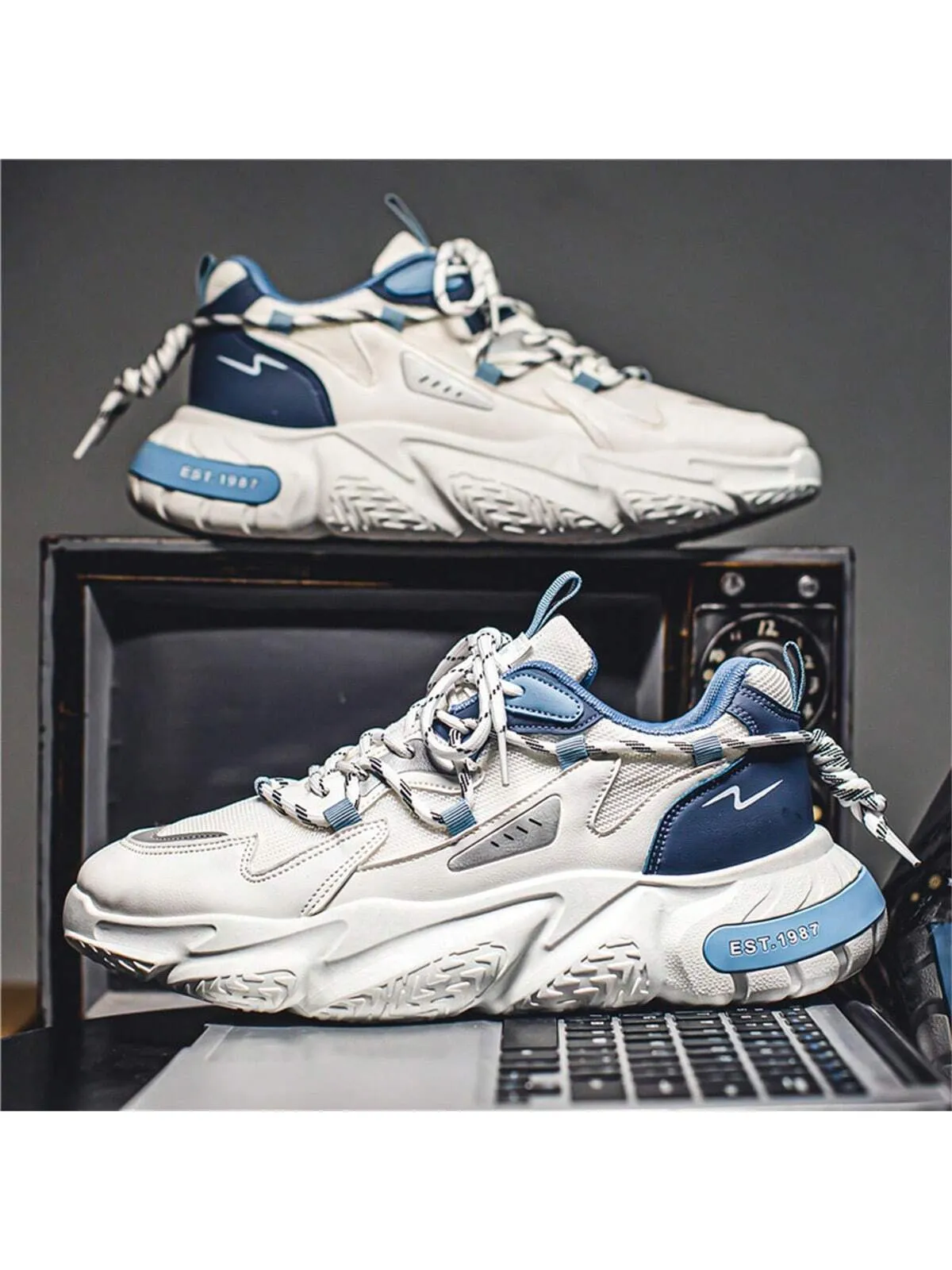 Men's Sports Shoes with Thickened Soles and Increased Height