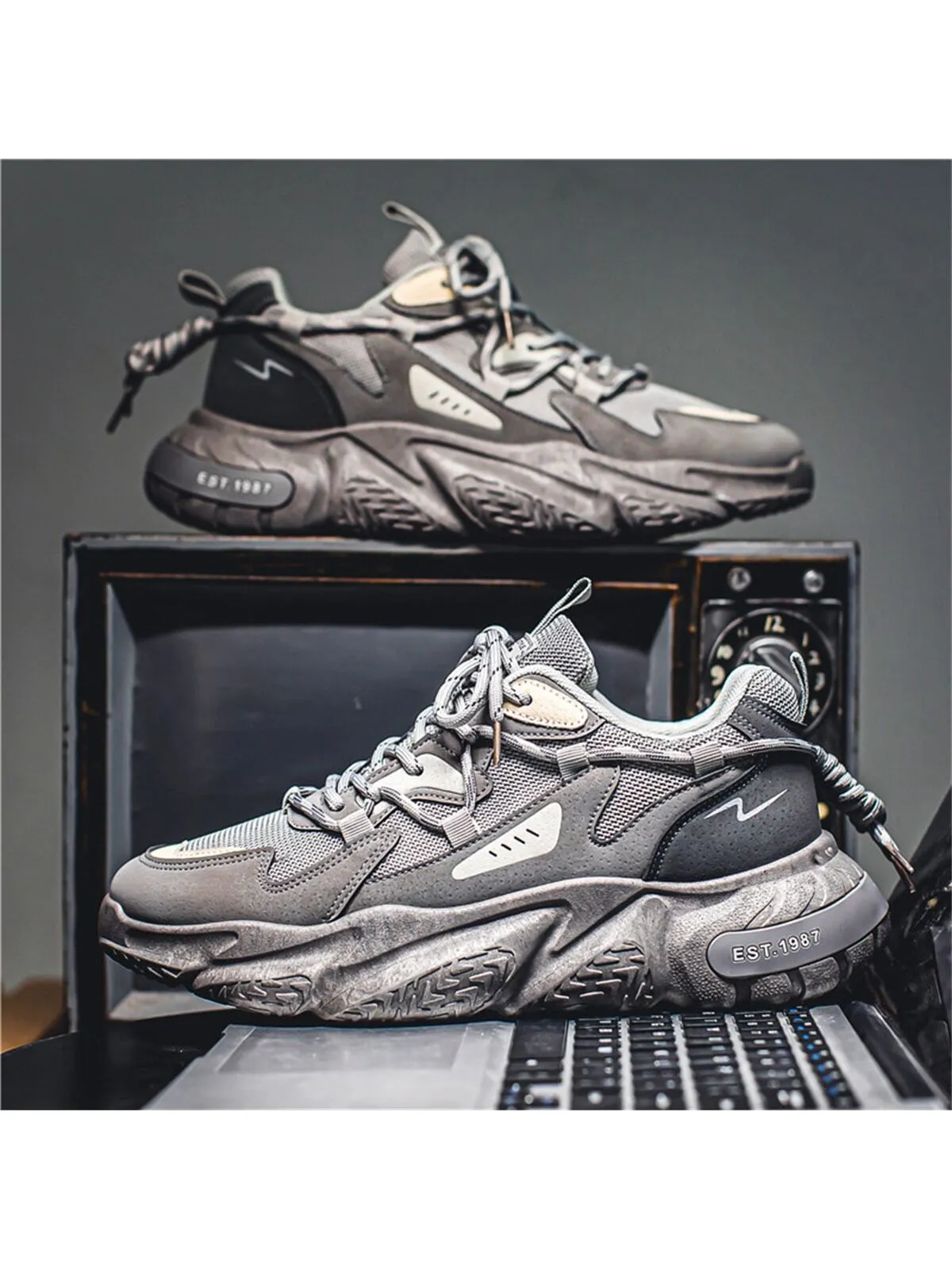 Men's Sports Shoes with Thickened Soles and Increased Height