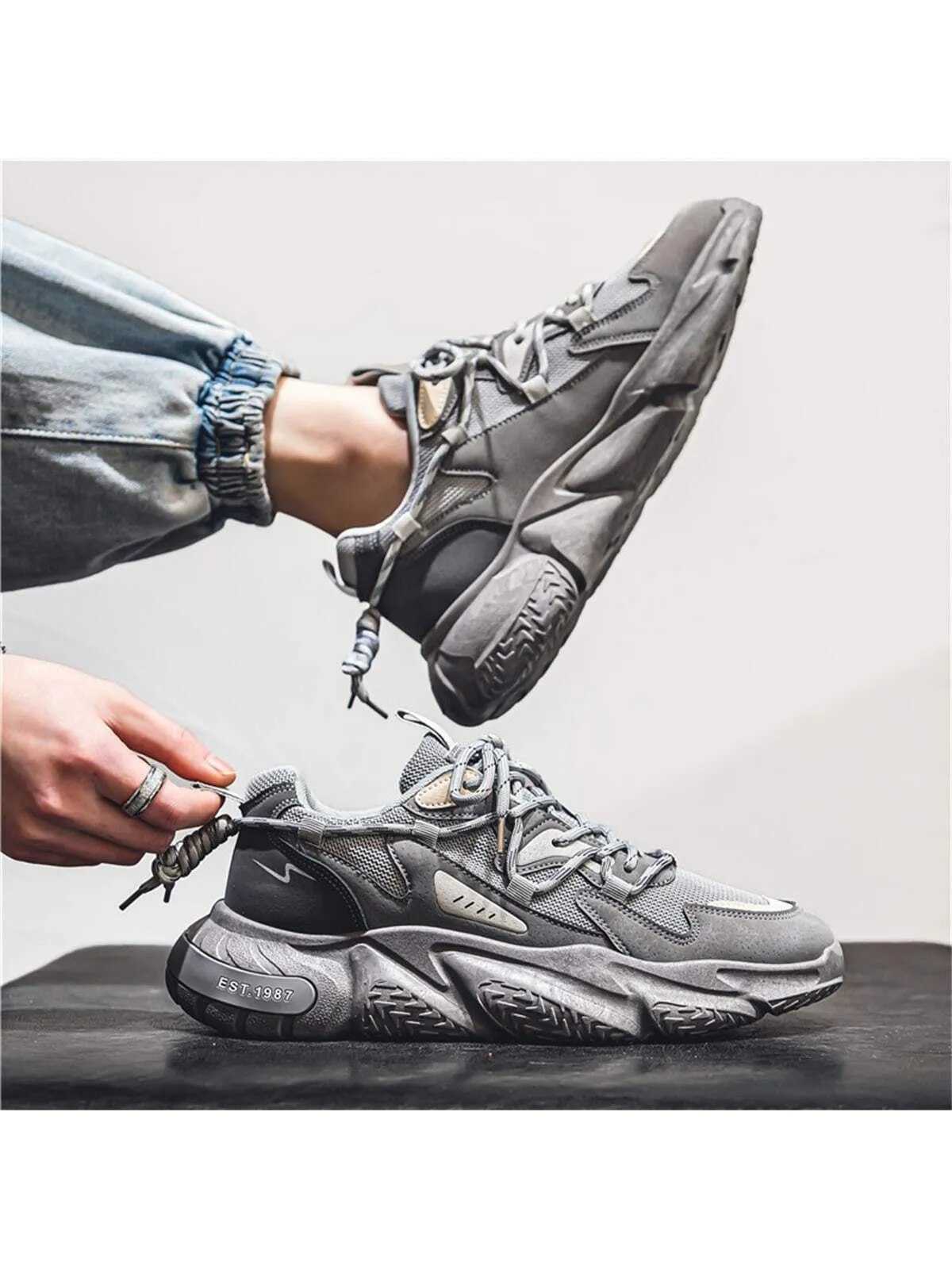 Men's Sports Shoes with Thickened Soles and Increased Height