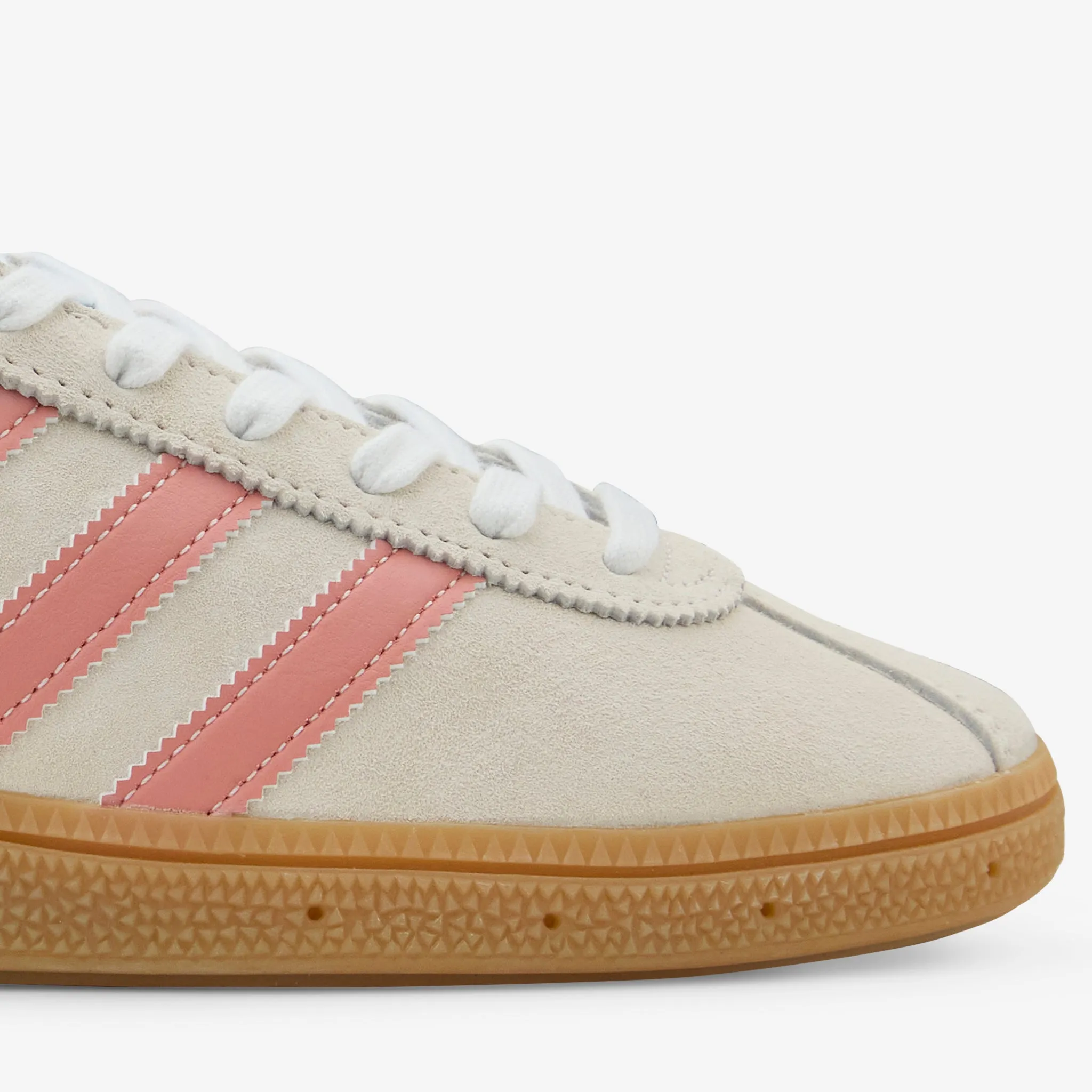 Munchen 24 Wonder White | Wonder Clay | Semi Blue Burst