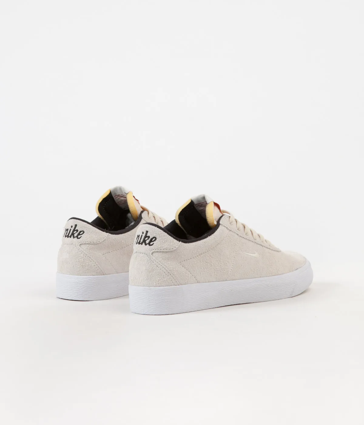 Nike SB Bruin Ultra Shoes - Light Cream / Light Cream - Black - Gum Yellow