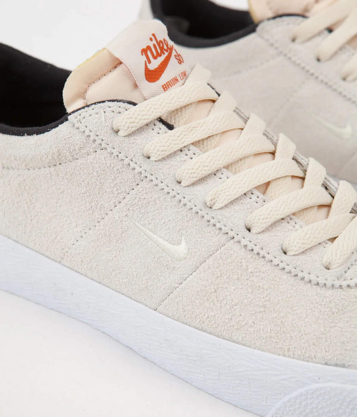 Nike SB Bruin Ultra Shoes - Light Cream / Light Cream - Black - Gum Yellow