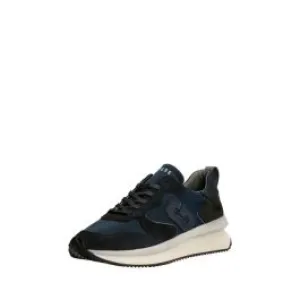 Sneakers guess <br/>