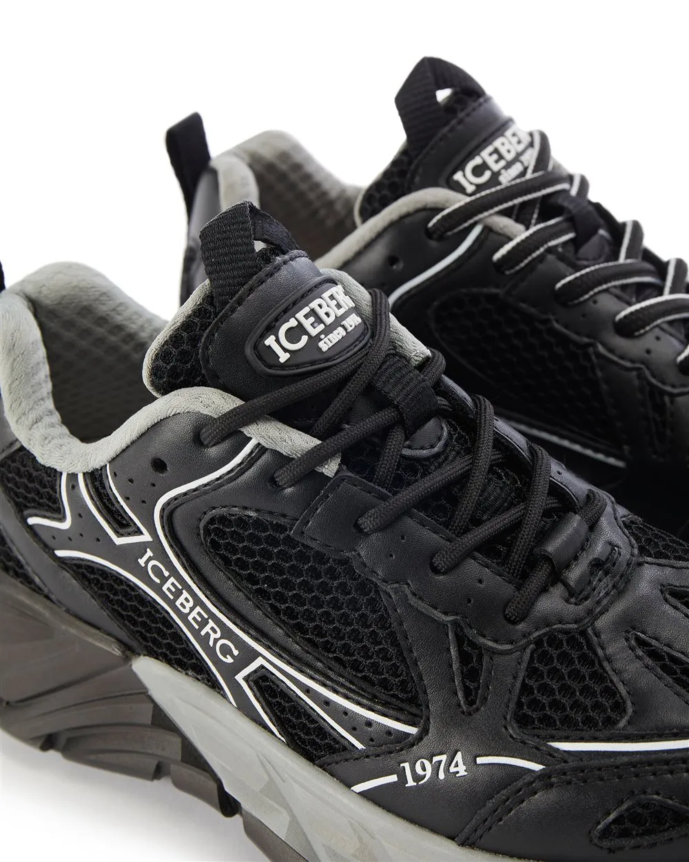 Spyder Look sneakers