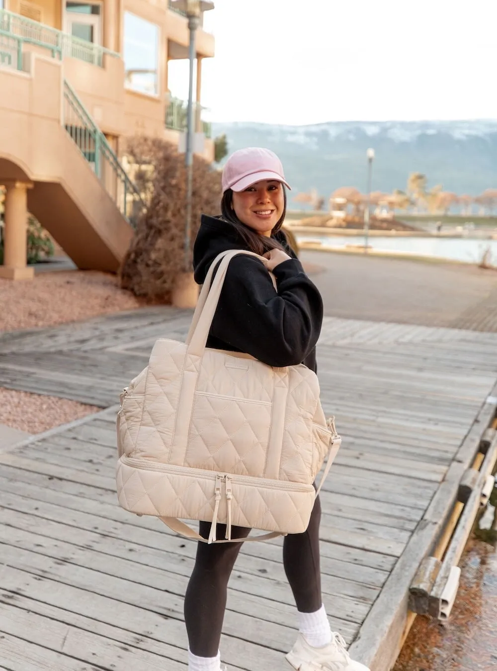 VOYAGER quilted cream
